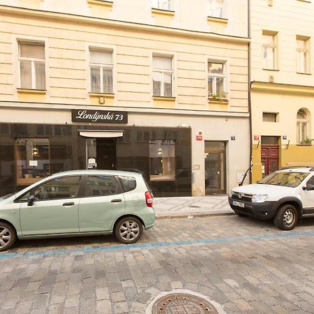 Premier Apartments Near The Museum Прага Экстерьер фото