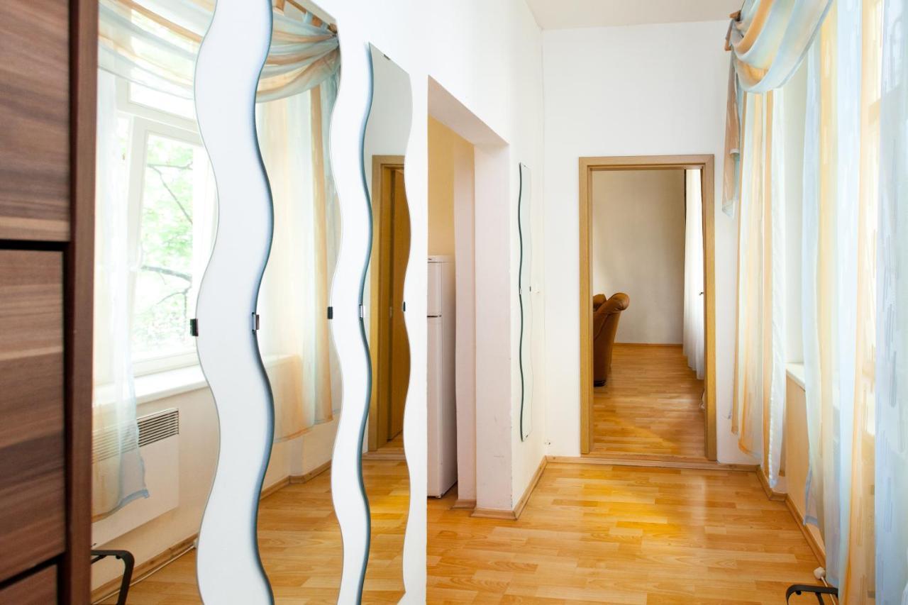 Premier Apartments Near The Museum Прага Экстерьер фото
