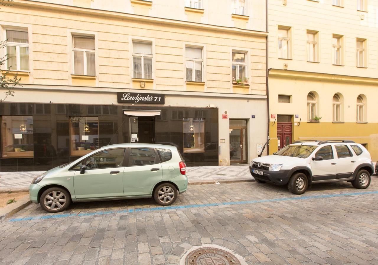 Premier Apartments Near The Museum Прага Экстерьер фото